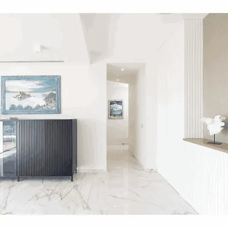 Sunny Getaway In Provence Apartmán